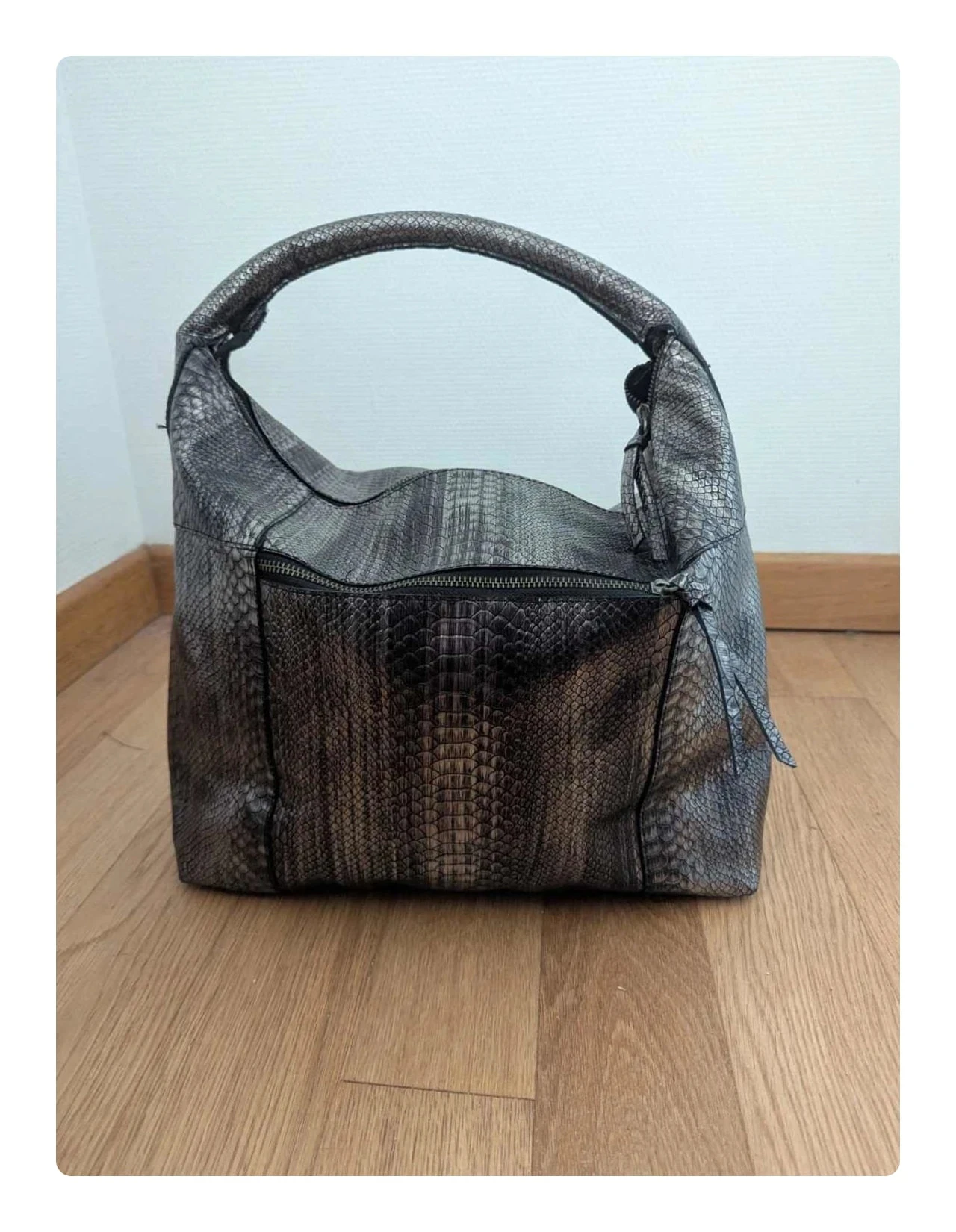 Sac à main / Sac cabas San Marina – Effet Python Argenté Métallisé
